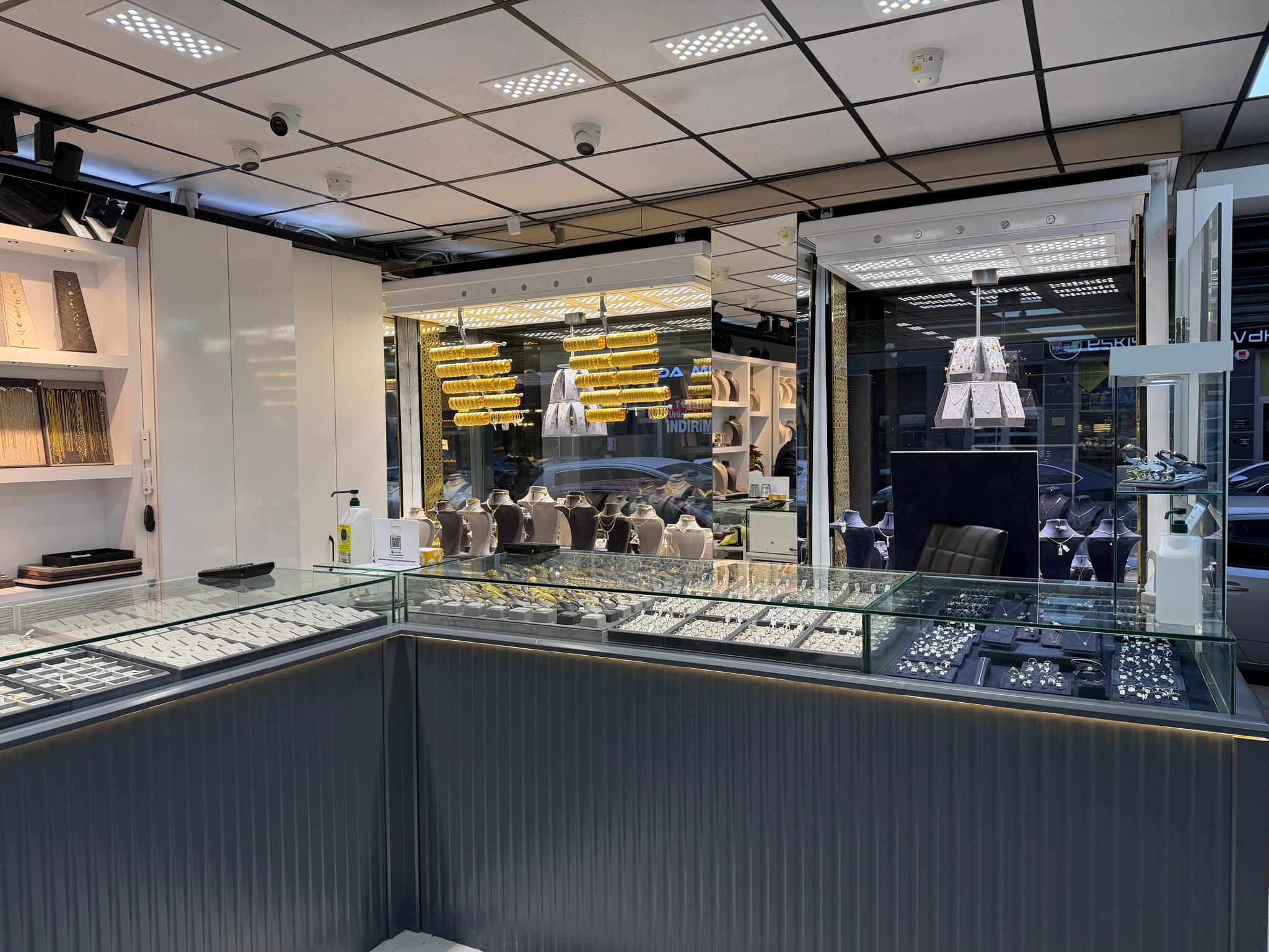 Adres: Çamlıca, Birlik Cd. No:20, 26180 Tepebaşı/Eskişehir-2